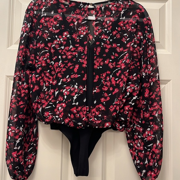 Banana Republic Sheer Blouse with black attached bodysuit. XS. Never worn. - Picture 2 of 10